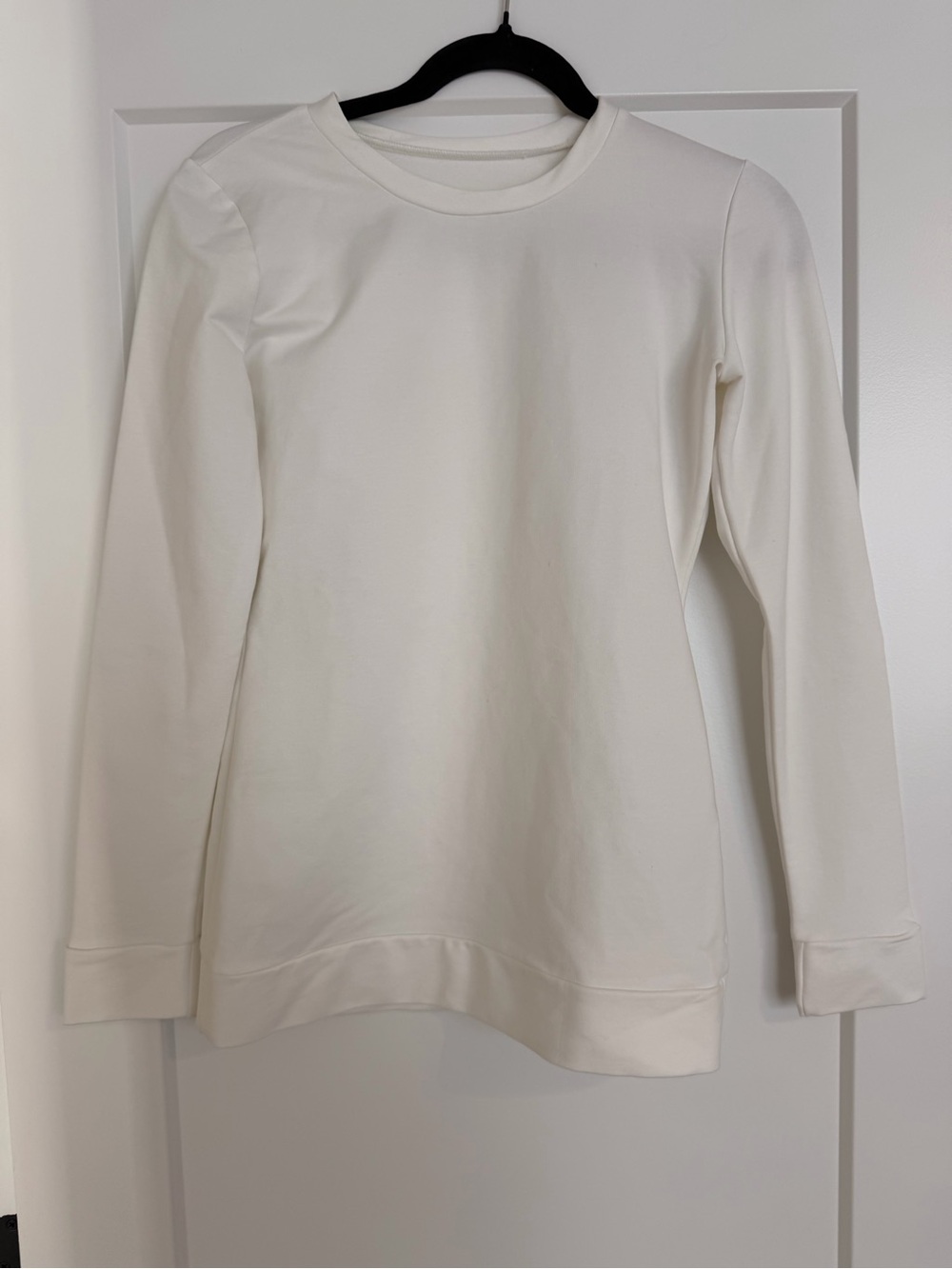 Lócker Room Everyday Long-Sleeve Crewneck Top in White